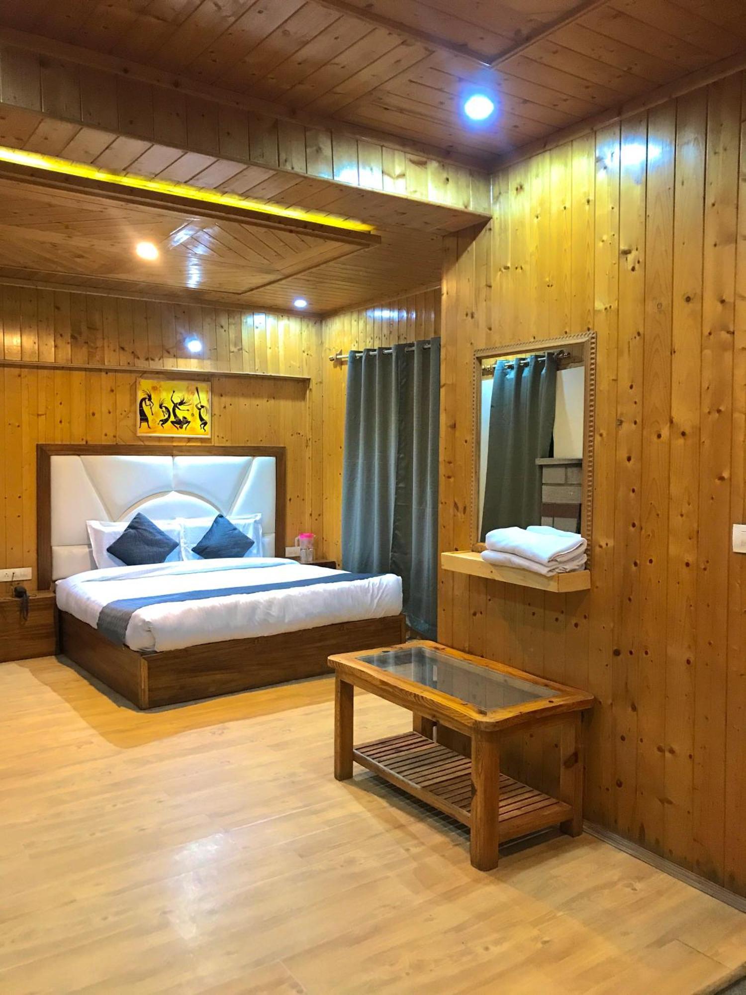 The Avenue Hotel , Manali A River Side Hotel Exteriör bild